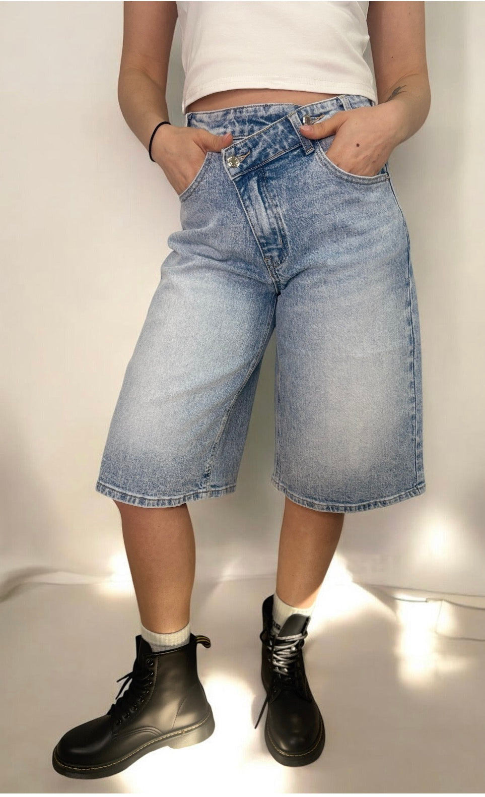 Bermuda Denim a Portafoglio Azzurro - Stile Casual Trendy