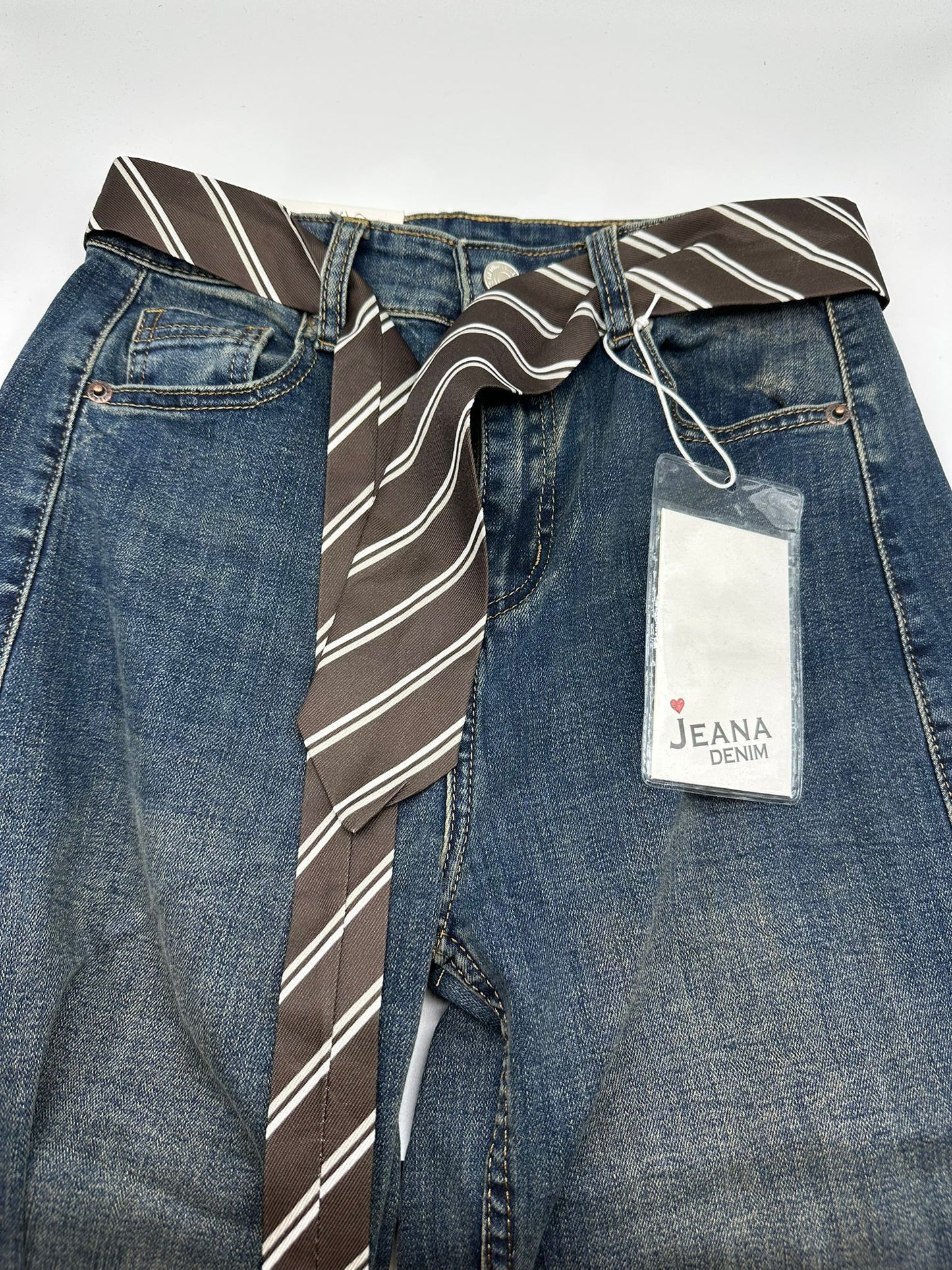 Jeans Cravatta - Denim Elegante con Cintura a Cravatta a Righe