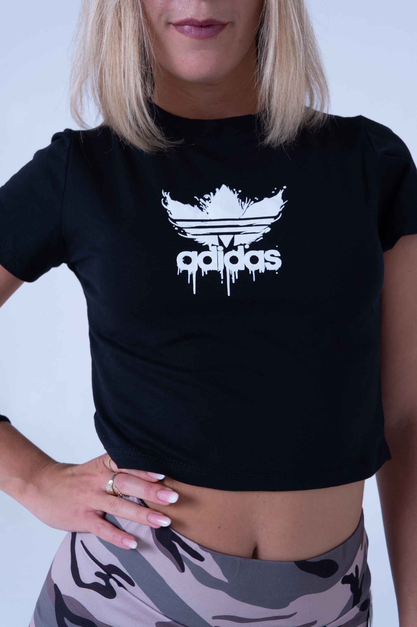 T-Shirt Grunge Nera - Effetto Vintage / DR-CLYDE SHOP