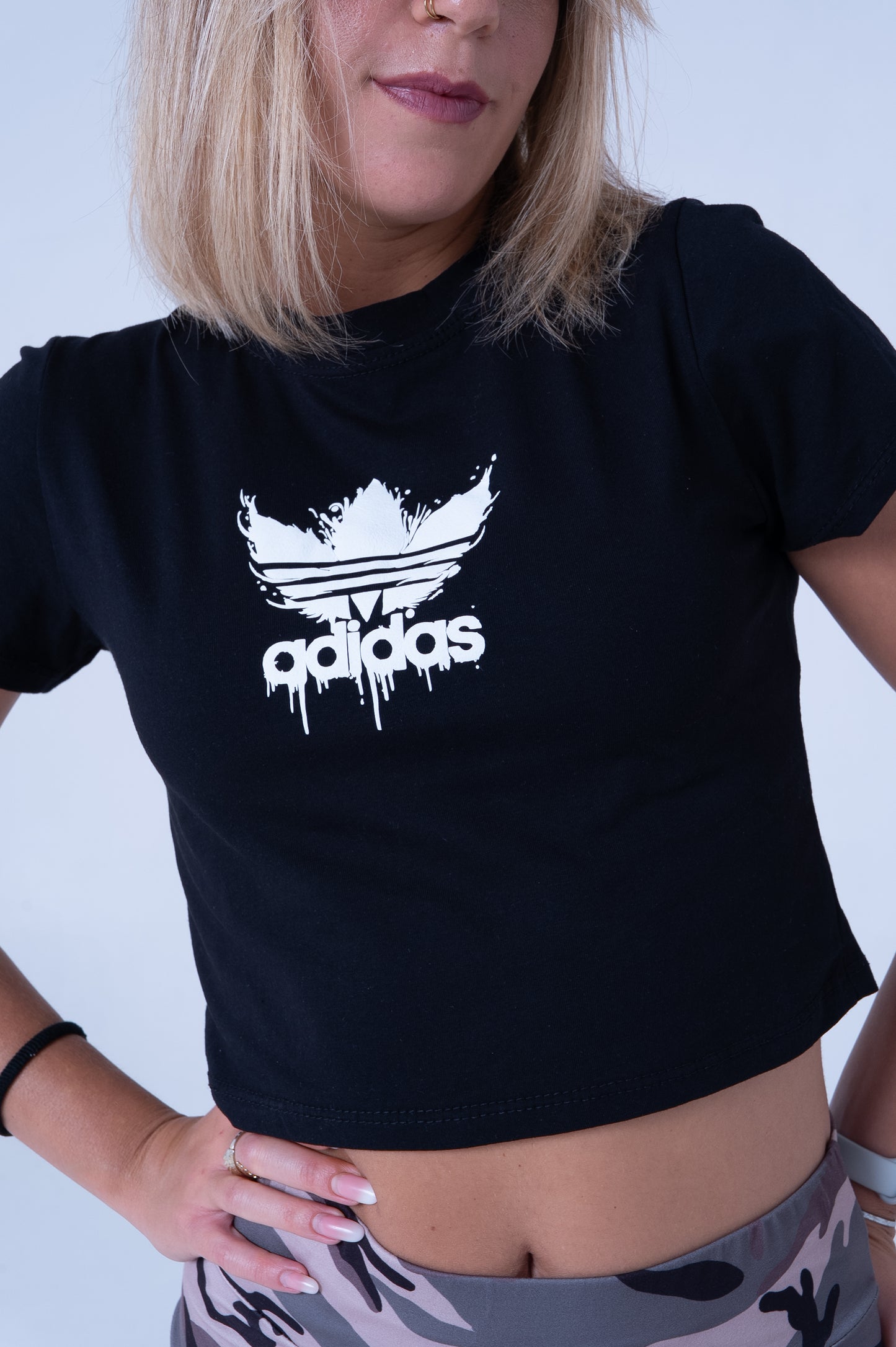 T-Shirt Grunge Nera - Effetto Vintage / DR-CLYDE SHOP