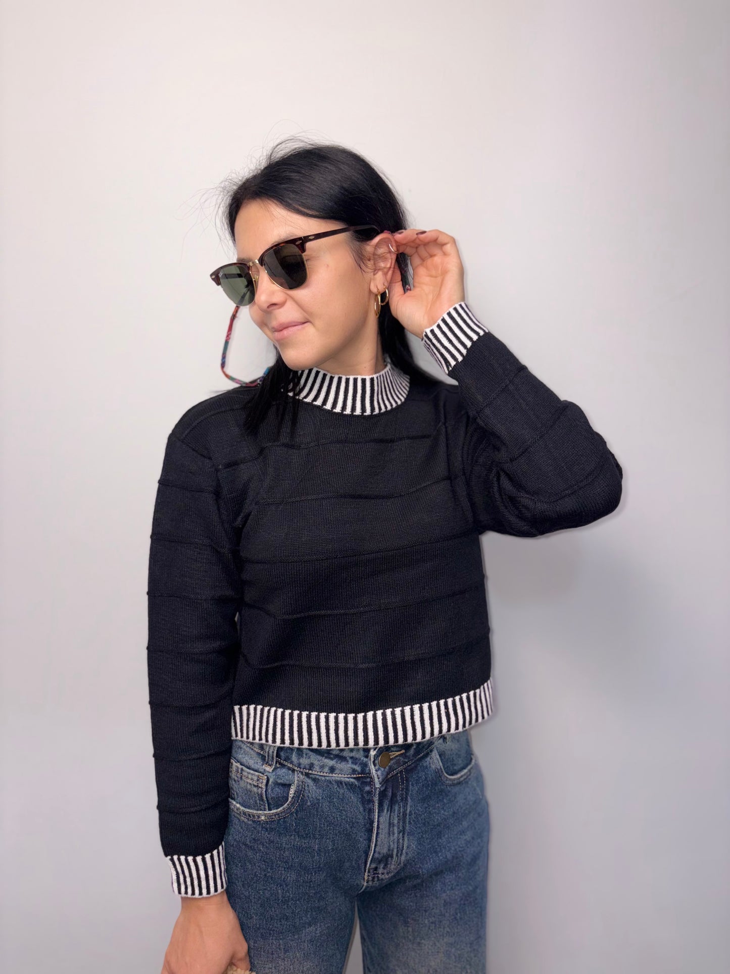 Maglione Crop con Righe - Stile Casual Elegante