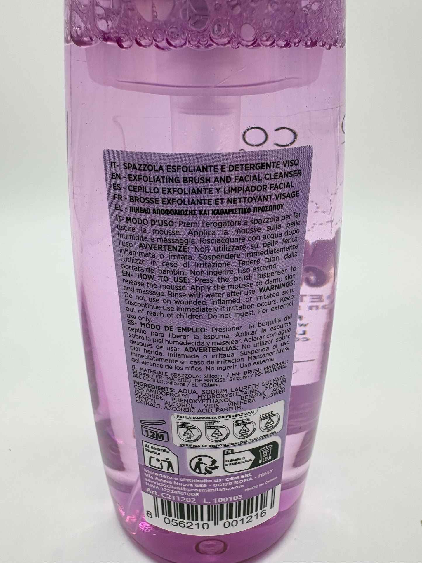 Detergente viso con spazzola esfoliante