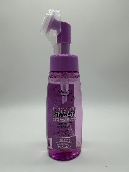 Detergente viso con spazzola esfoliante