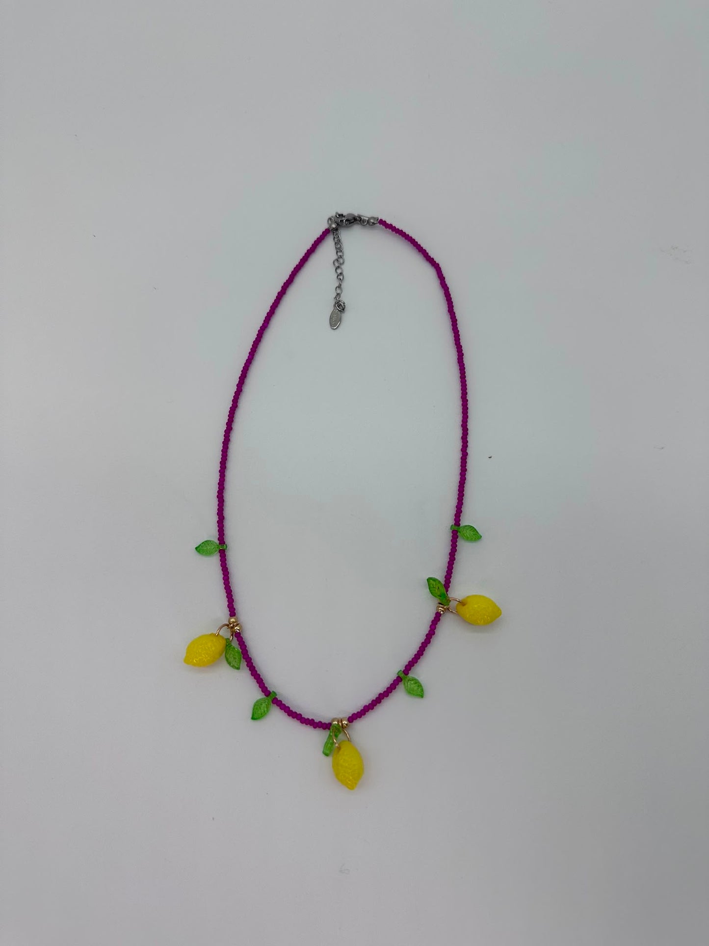 Collana con Ciondoli Limone e Perline – Gioiello Estivo Boho Chic