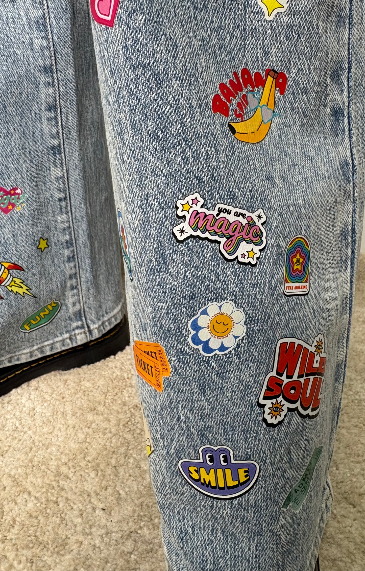 Jeans Donna Wide Leg con Patch Colorate | Denim Decorato