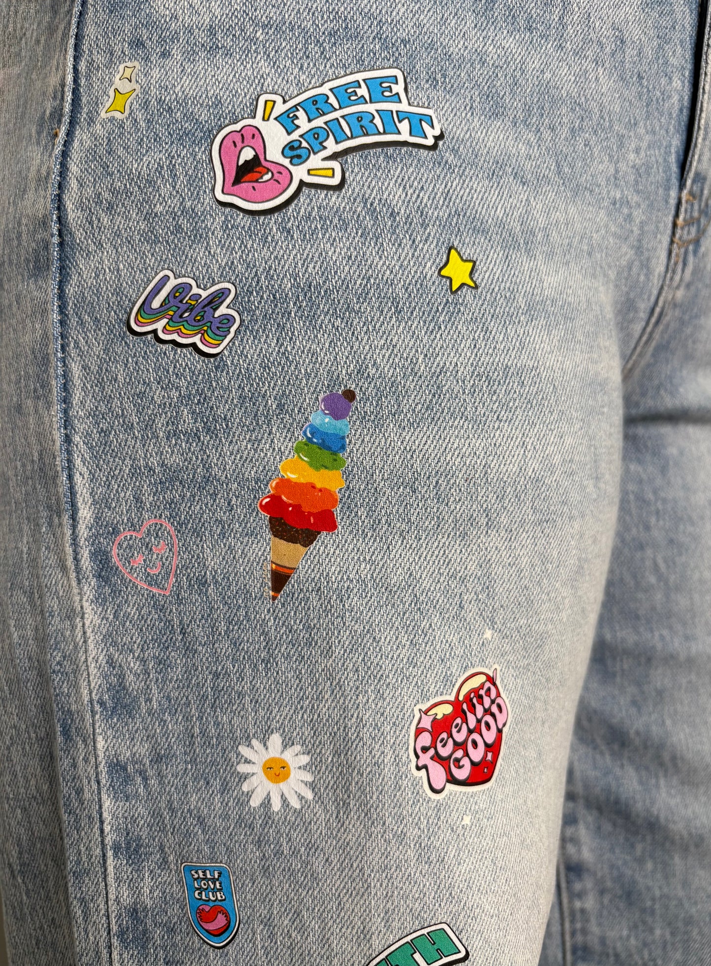 Jeans Donna Wide Leg con Patch Colorate | Denim Decorato