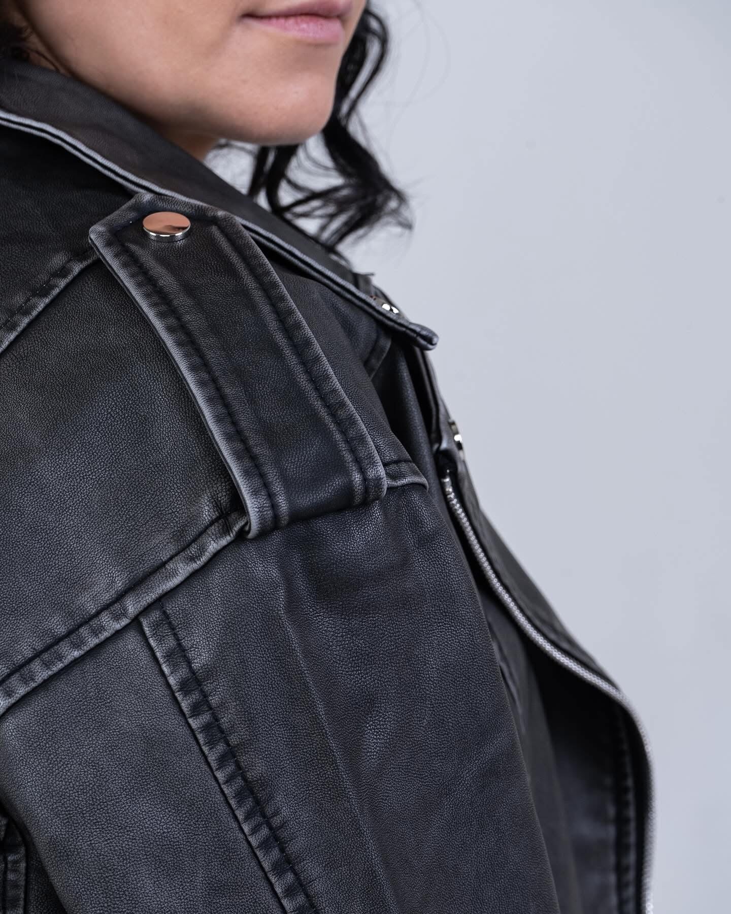 Giubbotto in Pelle Nero Donna - Giacca Biker Stile Rock