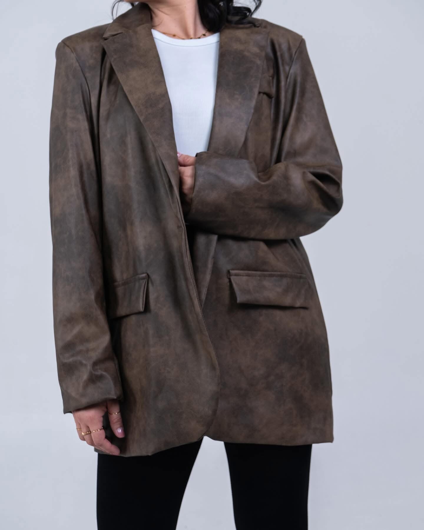 Giacca Verde Militare Effetto Scamosciato - Elegante e Versatile