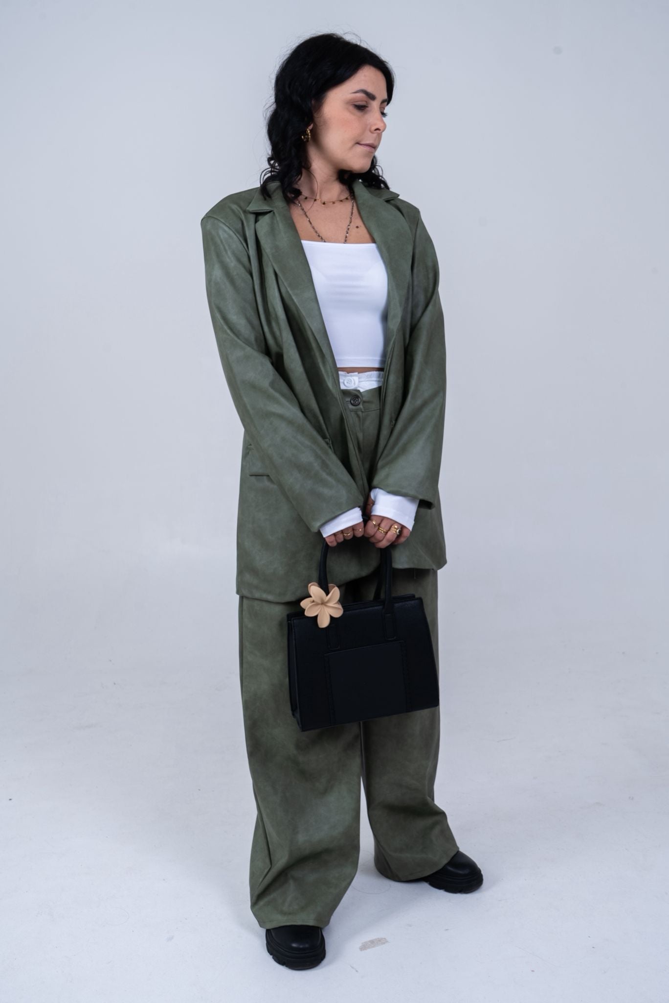 Giacca Verde Militare Effetto Scamosciato - Elegante e Versatile