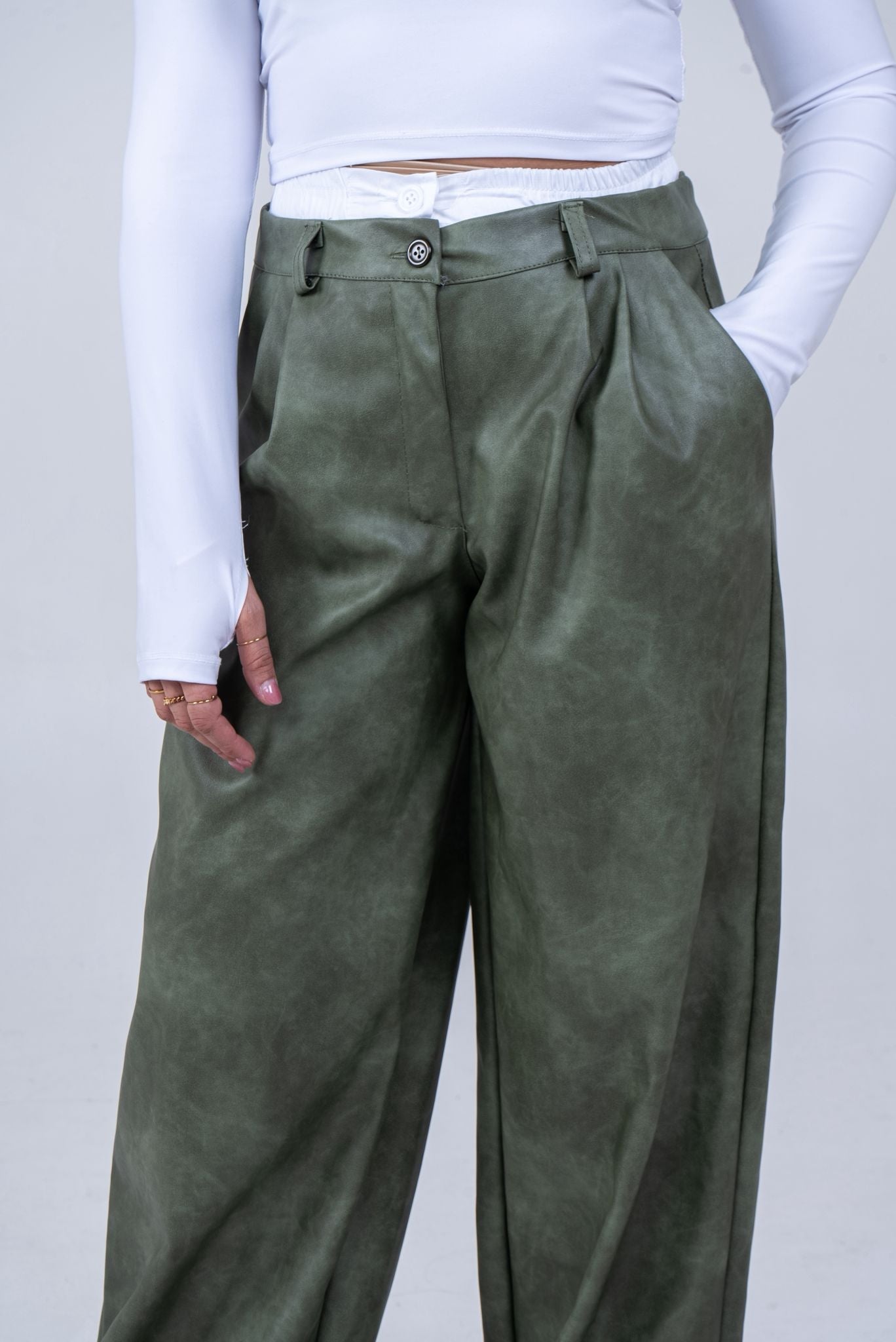Pantaloni Palazzo Verde Militare Effetto Scamosciato - Eleganti e Comodi