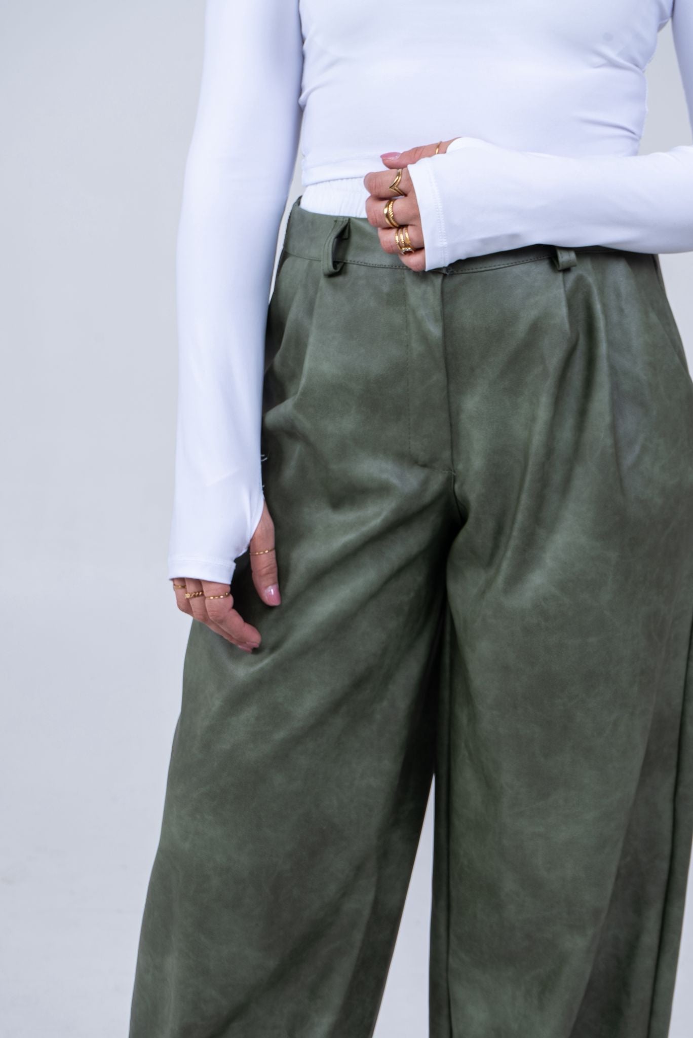 Pantaloni Palazzo Verde Militare Effetto Scamosciato - Eleganti e Comodi