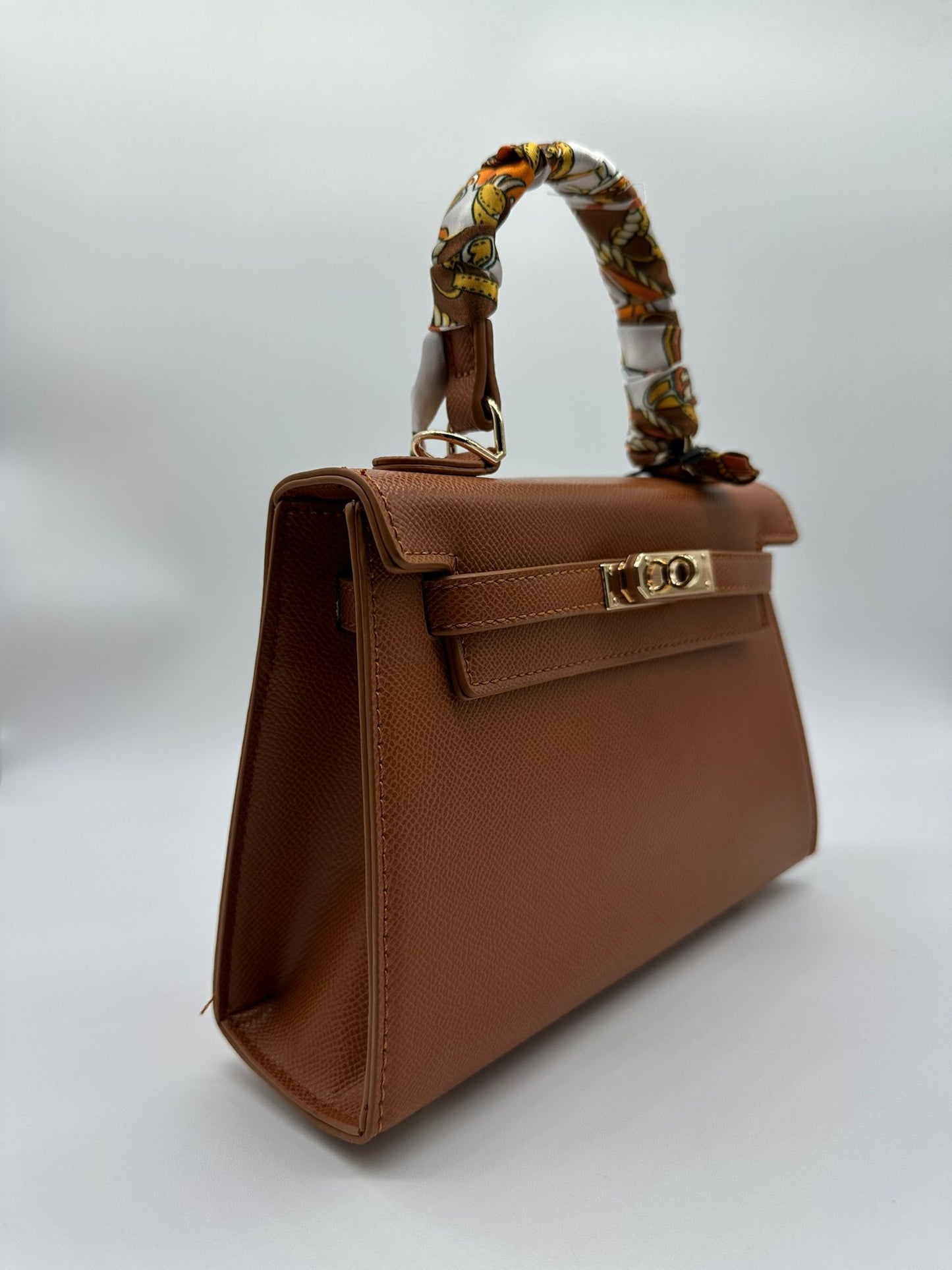 Borsa Clare - Elegante Borsa a Mano in Pelle con Manico Sciarpa