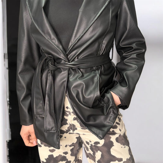Giacca Ecopelle Nera con Cintura - Blazer Donna Effetto Pelle"