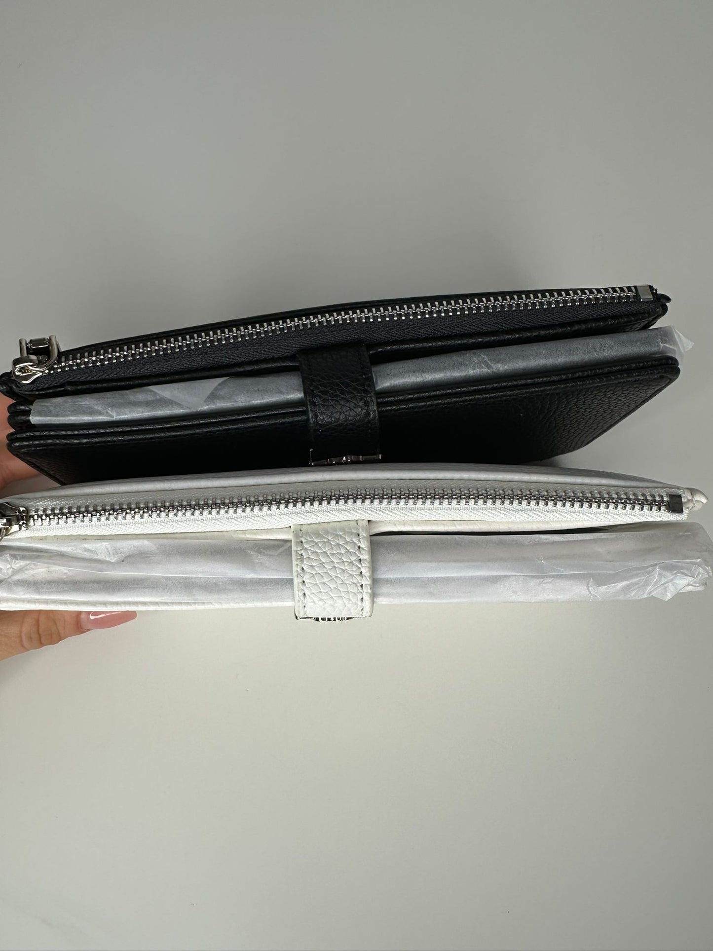 Portafoglio Donna Elegante con Chiusura a Clip