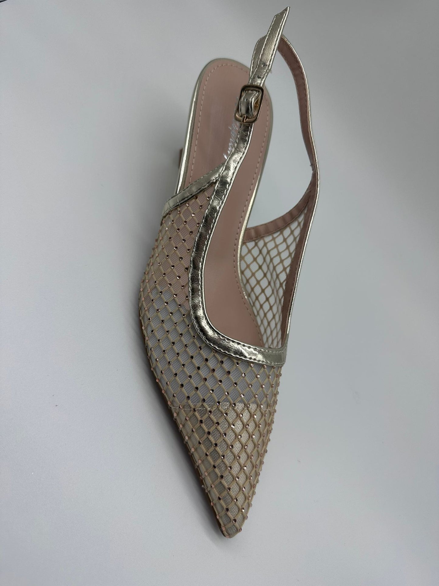 Décolleté Slingback in Mesh Dorato con Strass – Punta Affusolata