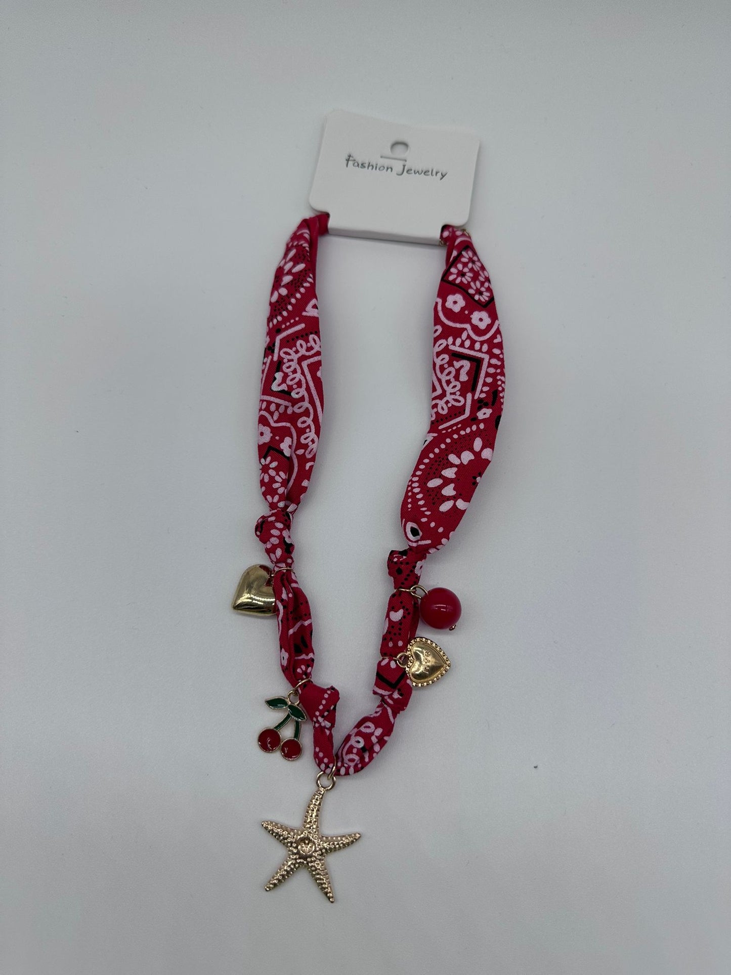Collana Bandana Charm con Stella Marina e Cuori | DR-CLYDE SHOP