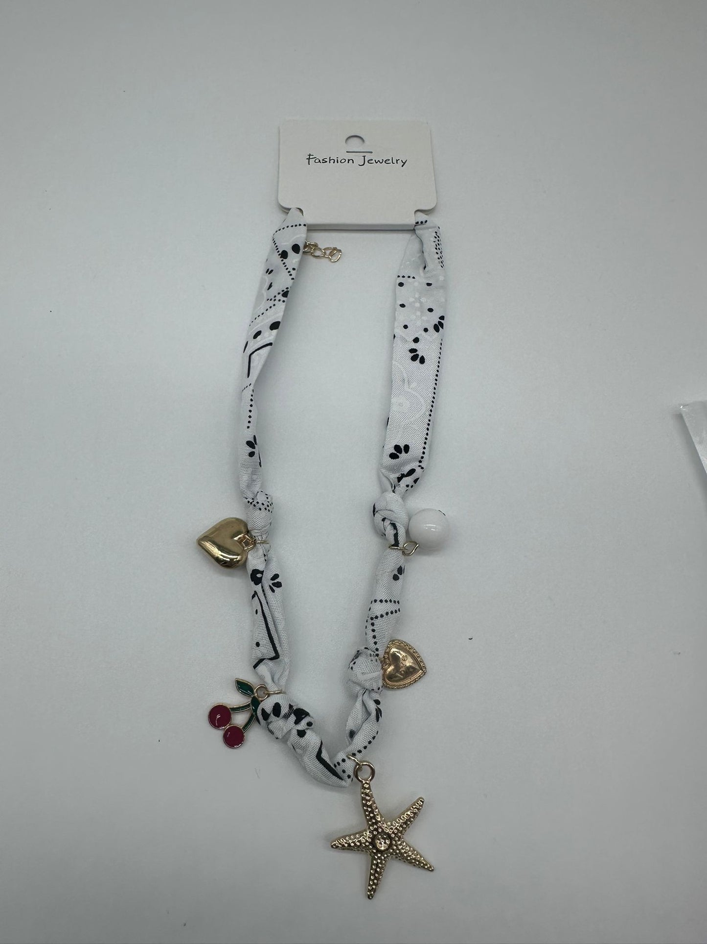 Collana Bandana Charm con Stella Marina e Cuori | DR-CLYDE SHOP
