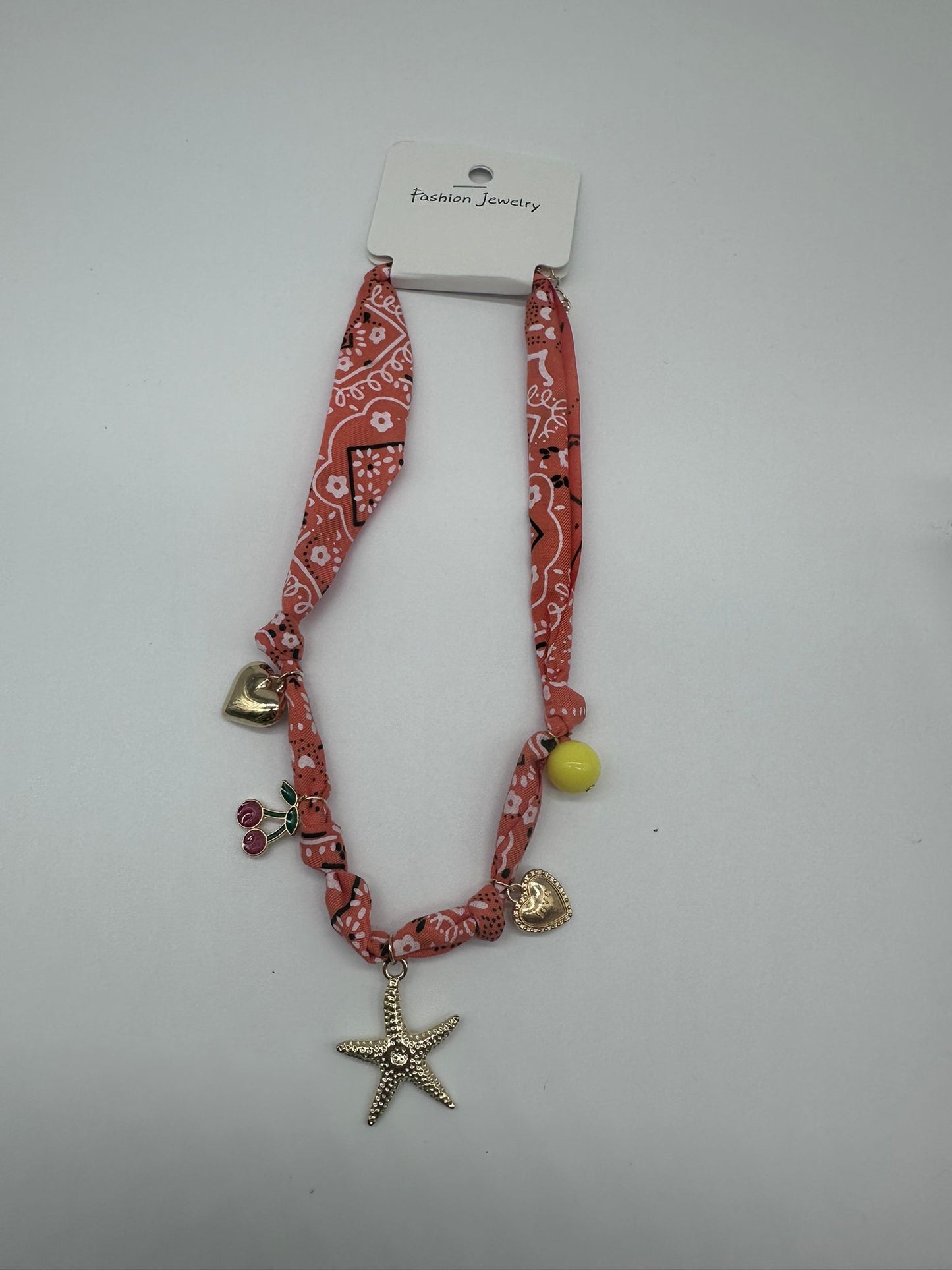 Collana Bandana Charm con Stella Marina e Cuori | DR-CLYDE SHOP