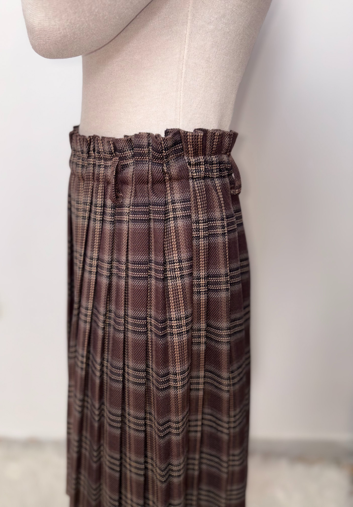 Gonna Midi a Quadri - Eleganza Vintage Moderna