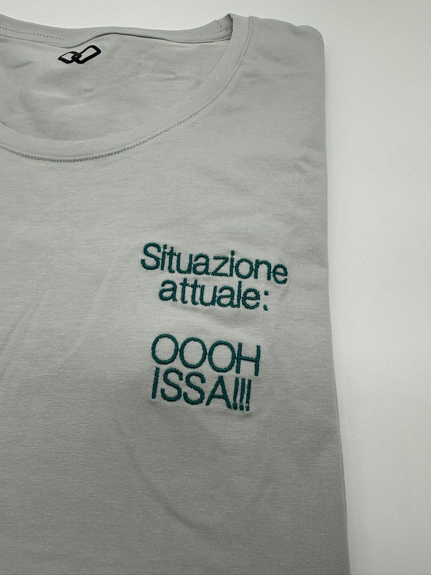 T-Shirt ricamate "OOOH ISSA!" | DR-CLYDE SHOP