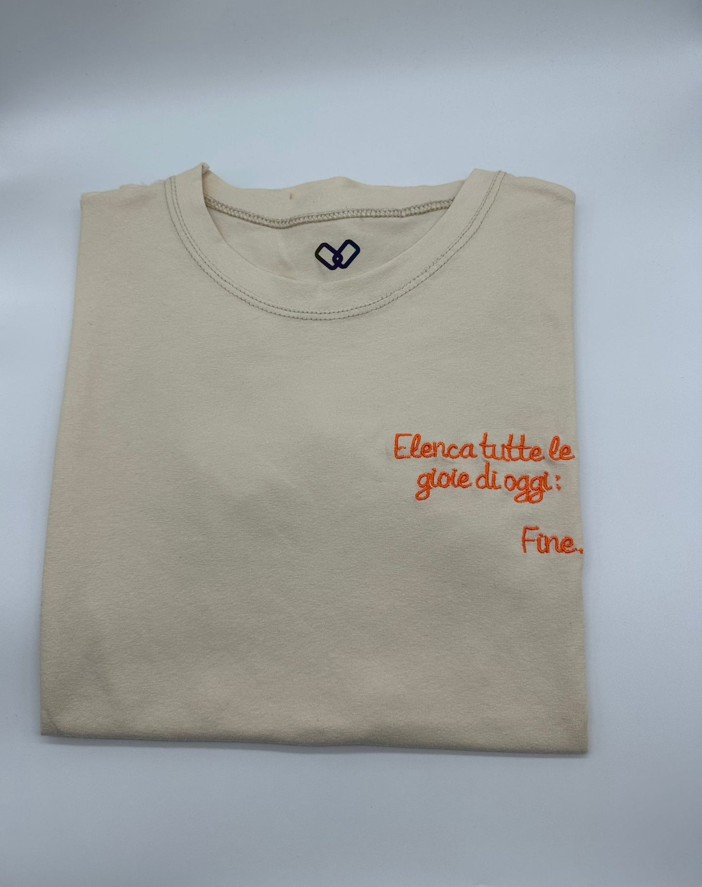 T-Shirt ricamata "Elenca tutte le gioie di oggi...Fine" | DR-CLYDE SHOP