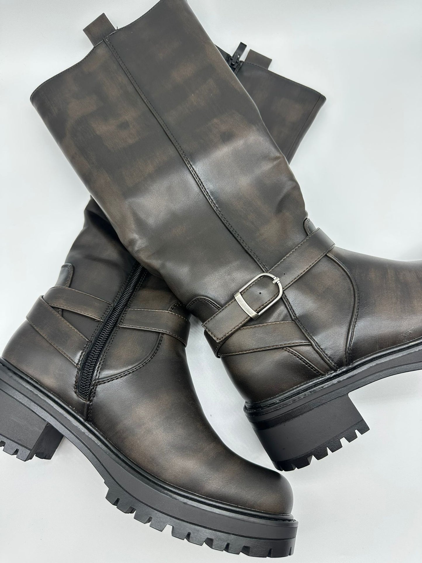 Stivali Biker Donna Neri in Ecopelle con Fibbia e Suola Carrarmato