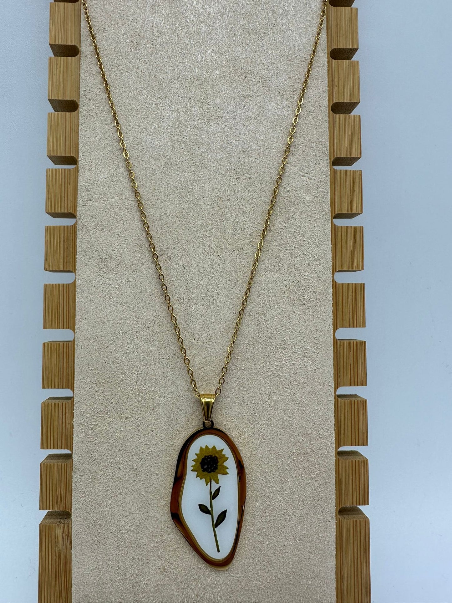 Collana Acciaio Inossidabile con Fiore Essiccato - Gioiello Botanico Dorato