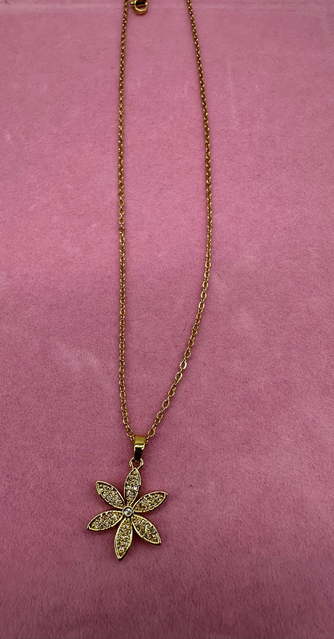 Collana Fiore Oro - Eleganza Naturale