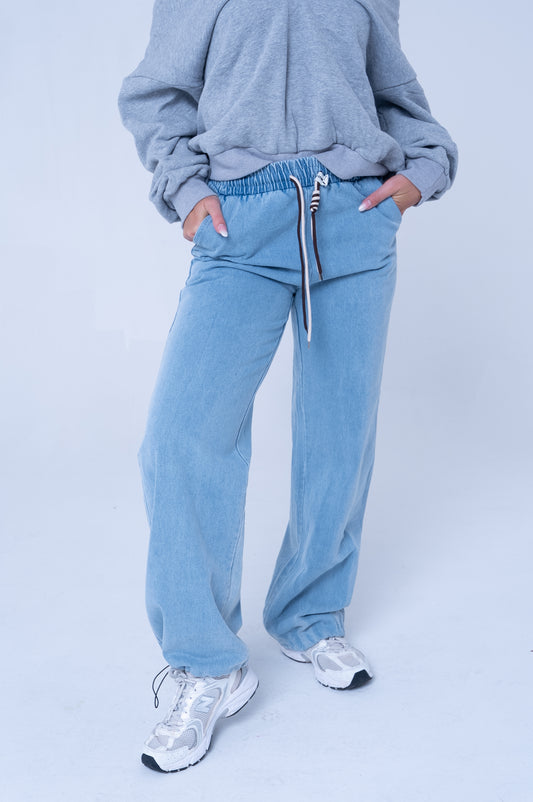 Jeans con elastico alla caviglia