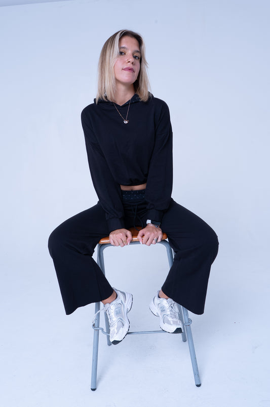 Coordinato Nero con Strass - Felpa Crop e Pantaloni